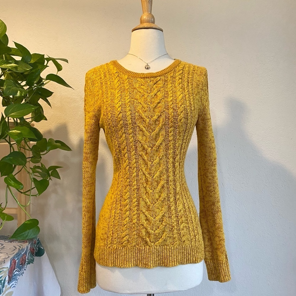 Cable knit fitted sweater - golden mustard yellow